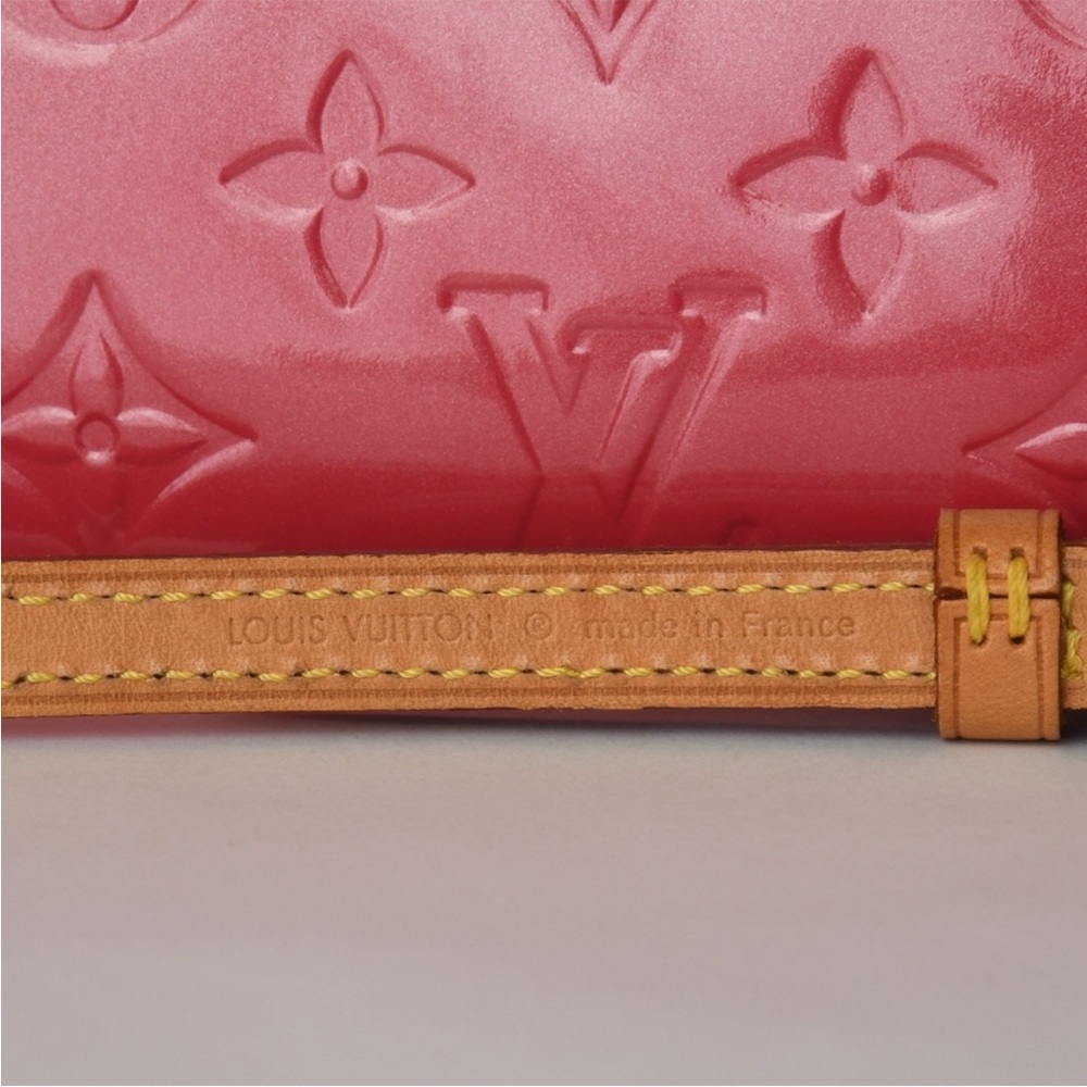 ❌SOLD❌ Authentic {Louis Vuitton} Lexington Pochette - Picture 12 of 15